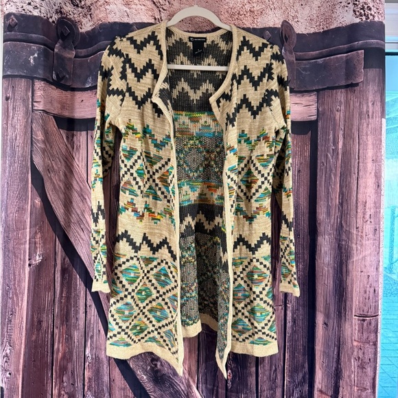 Patterned Cream and Black Sweater lightweight - Picture 1 of 2